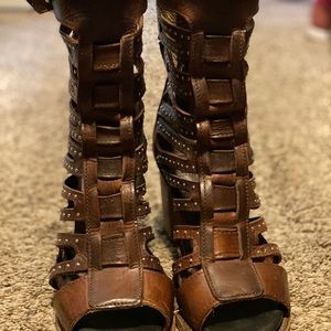 Freebies sandals by Steve Madden